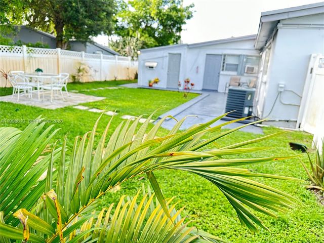 7121 Taft St A, Hollywood, FL 33024