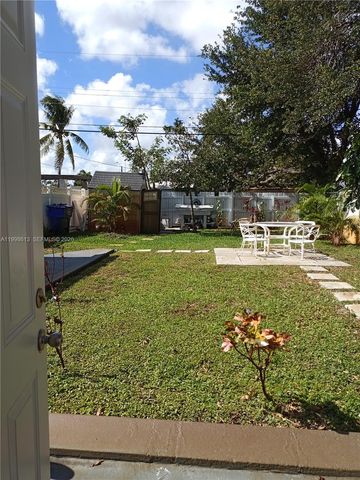 7121 Taft St A, Hollywood, FL 33024