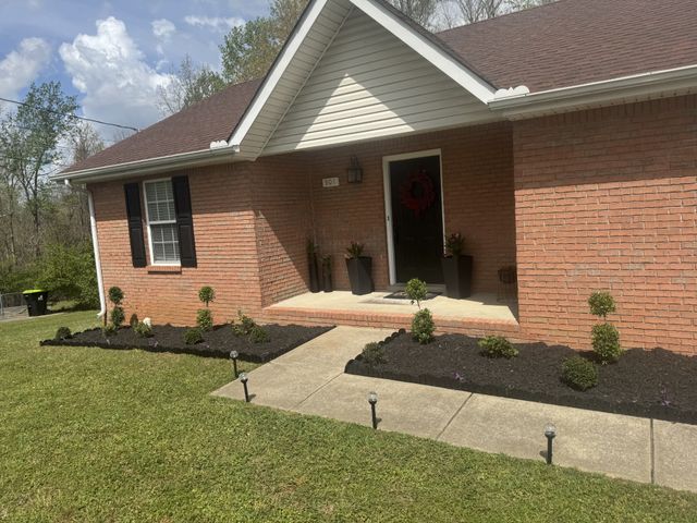 901 Lindsey Dr, Clarksville, TN 37042