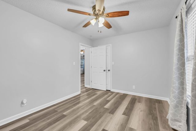 901 Lindsey Dr, Clarksville, TN 37042