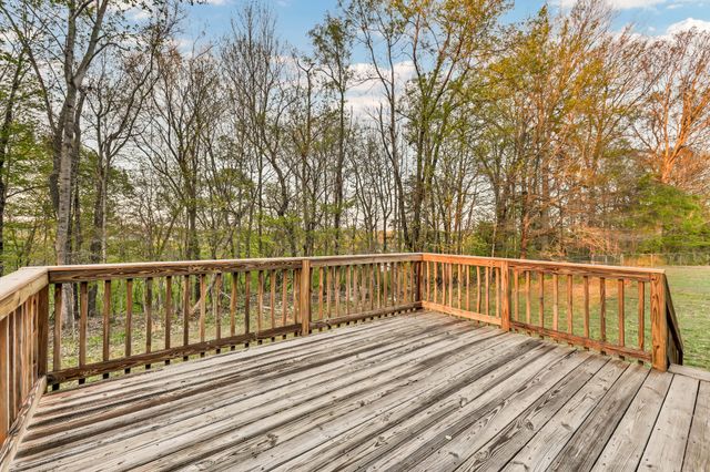 901 Lindsey Dr, Clarksville, TN 37042