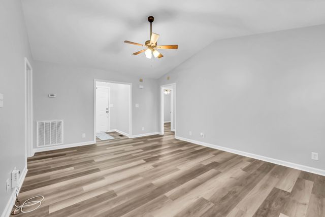 901 Lindsey Dr, Clarksville, TN 37042