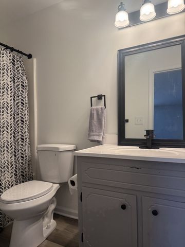 901 Lindsey Dr, Clarksville, TN 37042
