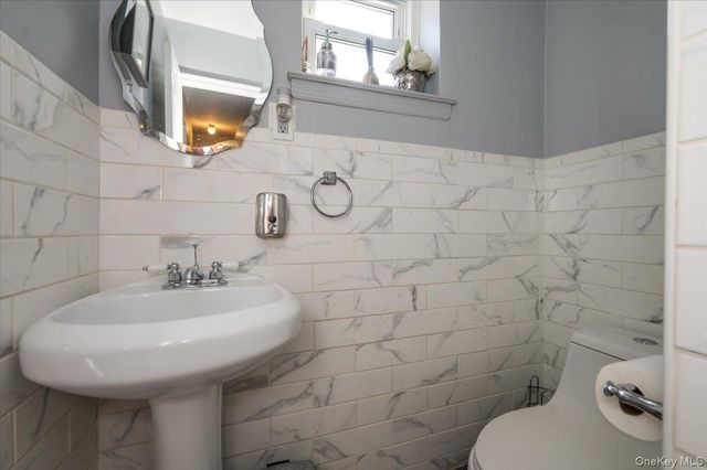 2515 Eastchester Road, Bronx, NY 10469