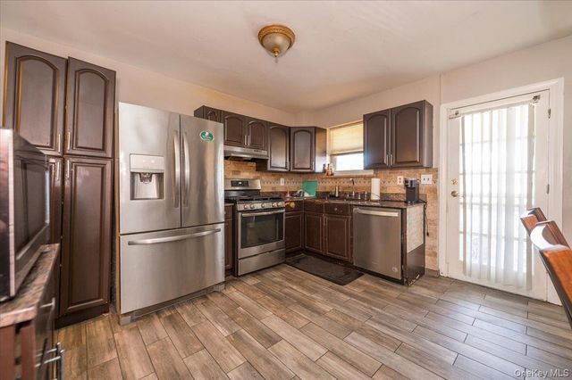 2515 Eastchester Road, Bronx, NY 10469