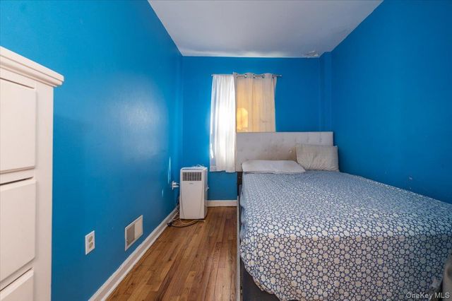 2515 Eastchester Road, Bronx, NY 10469