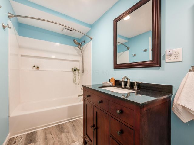 3249 Newgate Court, Dublin, OH 43017