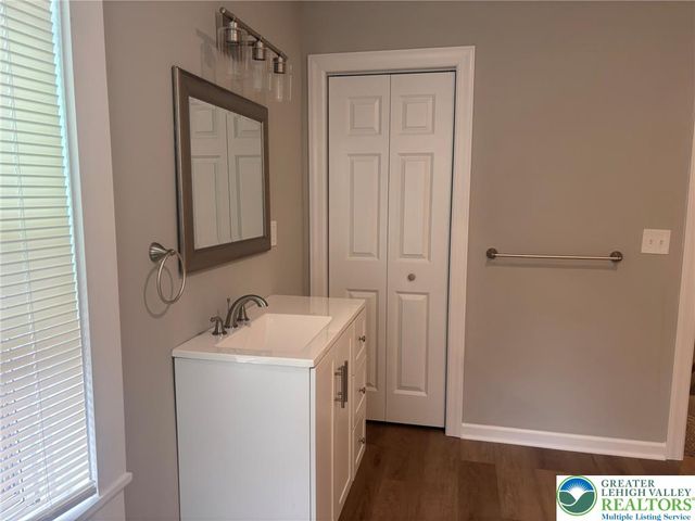 141 South 6th Street, Easton, PA 18042