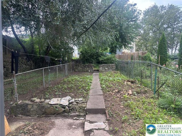141 South 6th Street, Easton, PA 18042