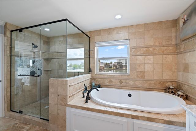 208 Coconut Street, Tiki Island, TX 77554