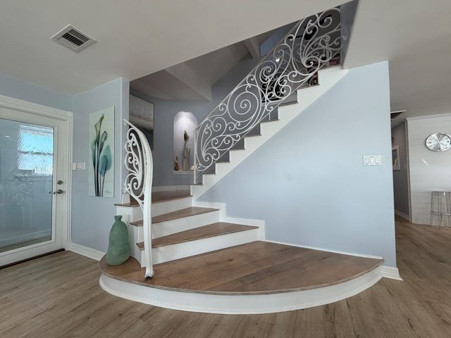 208 Coconut Street, Tiki Island, TX 77554