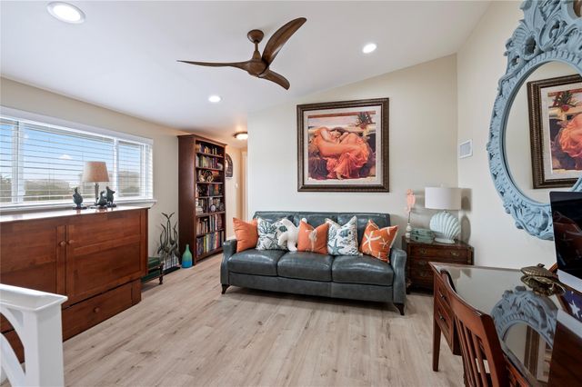 208 Coconut Street, Tiki Island, TX 77554