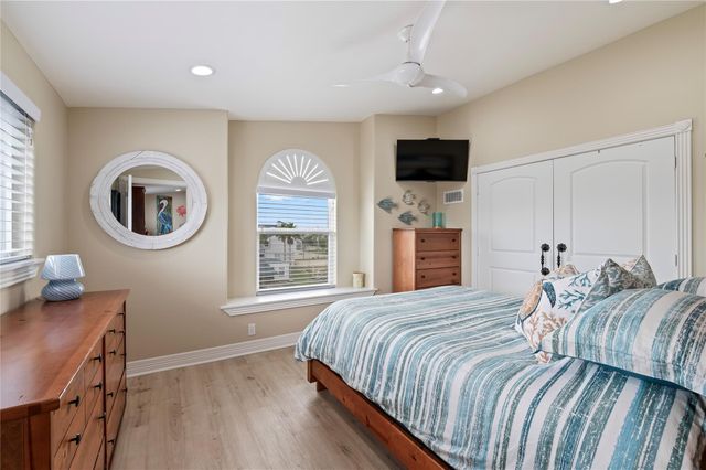 208 Coconut Street, Tiki Island, TX 77554