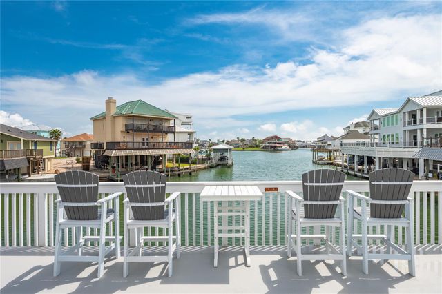 208 Coconut Street, Tiki Island, TX 77554