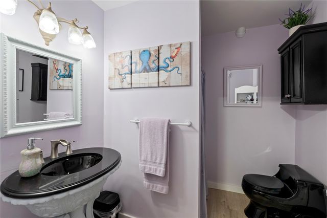 208 Coconut Street, Tiki Island, TX 77554