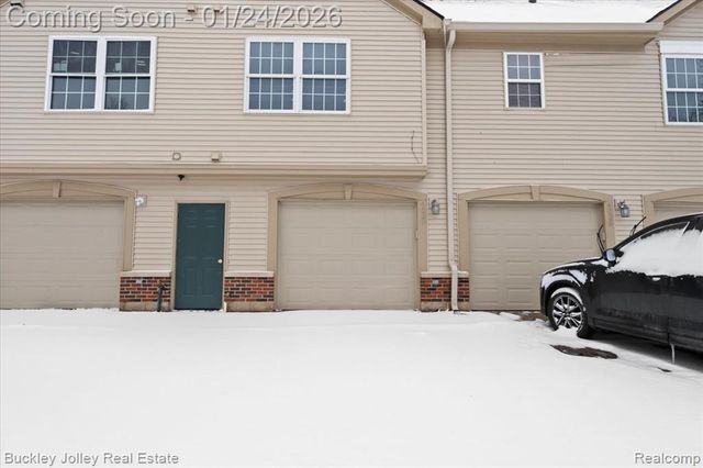 4030 Kirkway Court 125, Howell, MI 48843