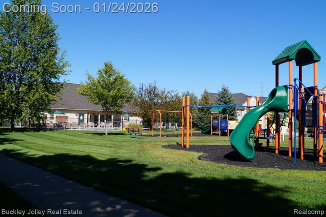 4030 Kirkway Court 125, Howell, MI 48843