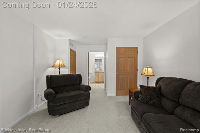 4030 Kirkway Court 125, Howell, MI 48843