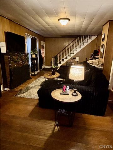 43 Grant Avenue, Auburn, NY 13021