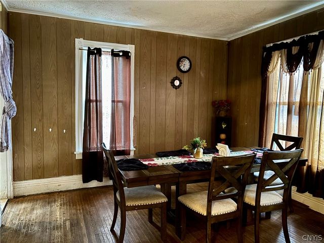 43 Grant Avenue, Auburn, NY 13021