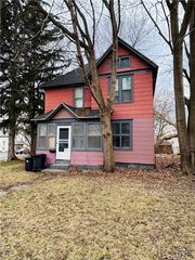43 Grant Avenue, Auburn, NY 13021