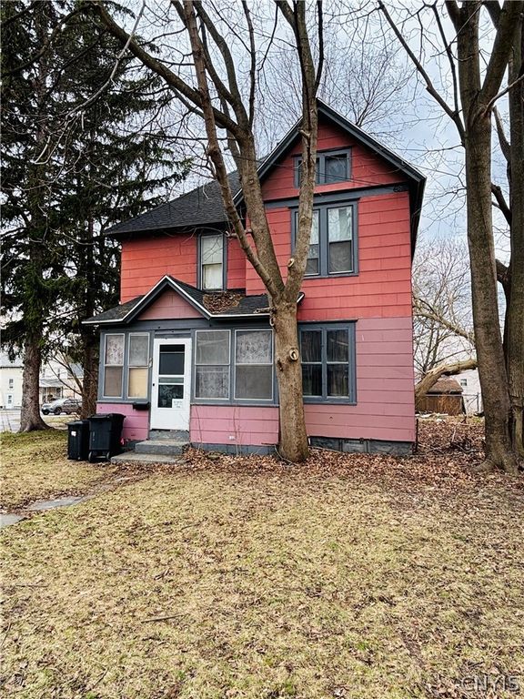43 Grant Avenue, Auburn, NY 13021