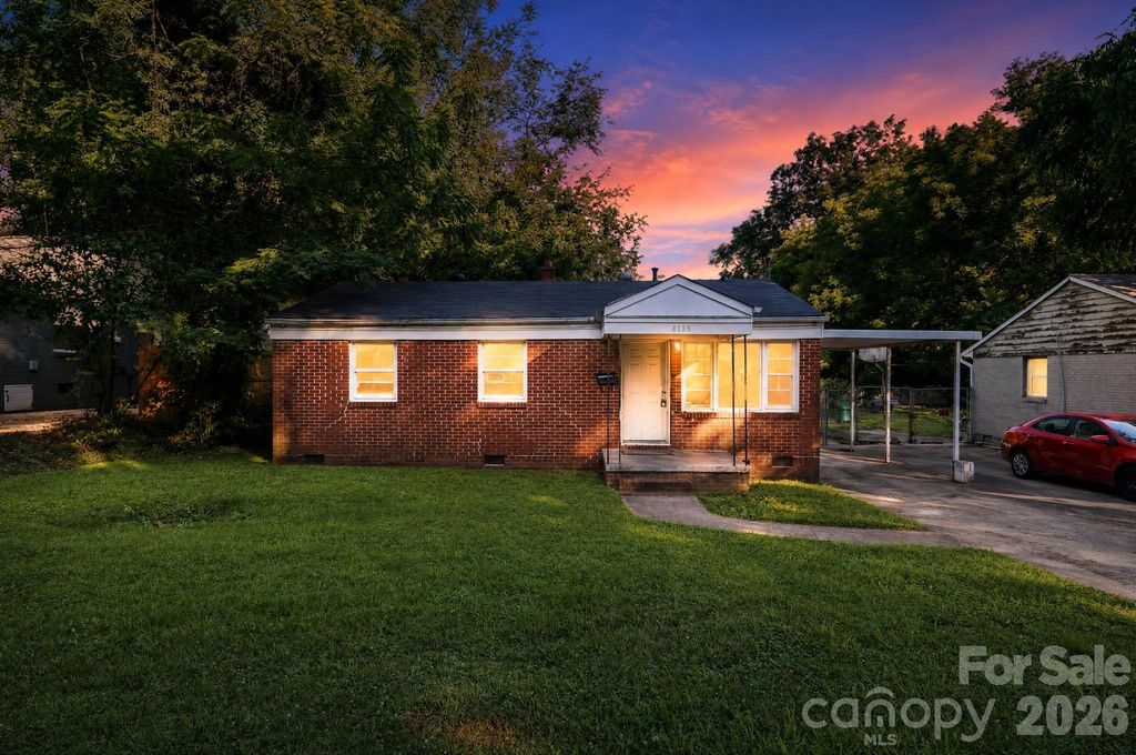 2505 Druid Hills Way, Charlotte, NC 28206