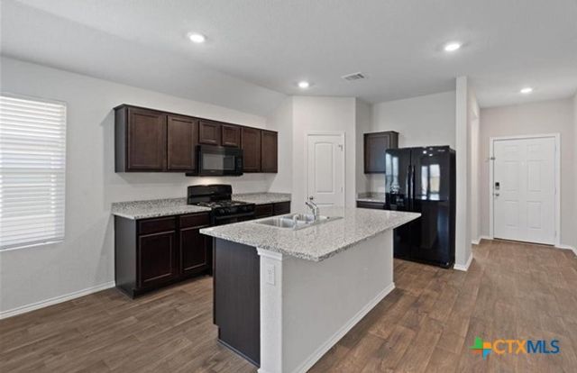 211 Whipporwill Lane, San Marcos, TX 78666