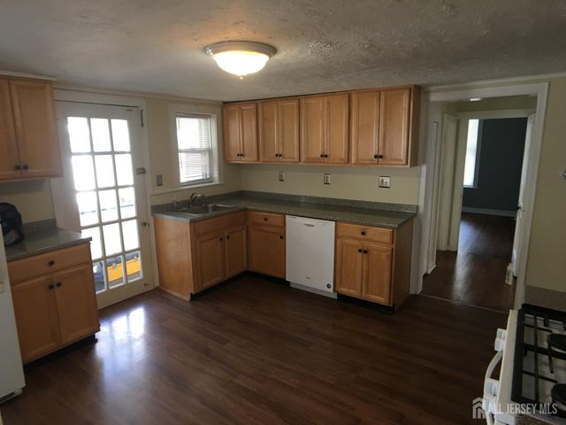 68 W Cliff Street, Somerville, NJ 08876