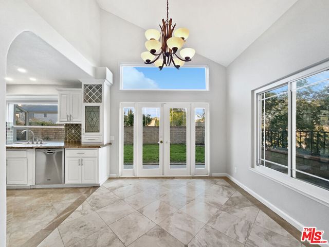 28547 Heather Lane, Castaic, CA 91384