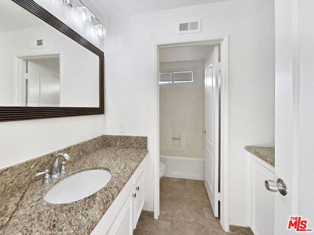 28547 Heather Lane, Castaic, CA 91384