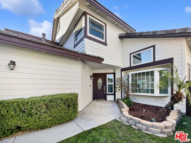 28547 Heather Lane, Castaic, CA 91384