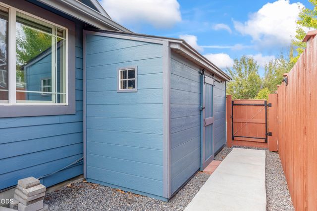 21238 Darby Court, Bend, OR 97702