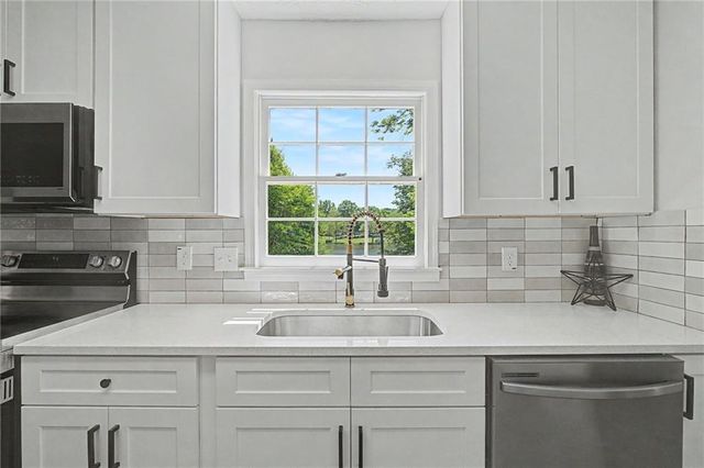 1263 Summit Chase Drive, Snellville, GA 30078