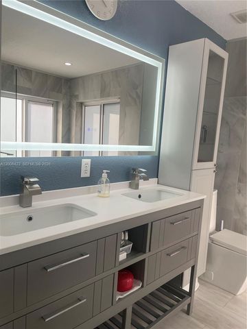 15146 SW 92nd Ter, Miami, FL 33196