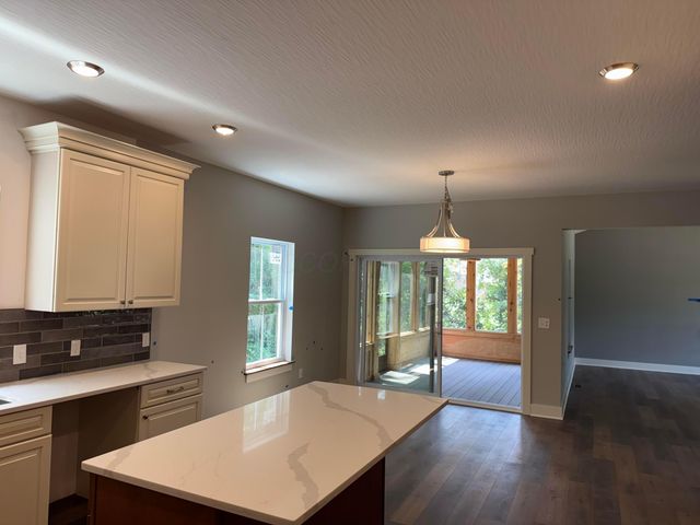 8294 MORGAN Street NW, Pickerington, OH 43147