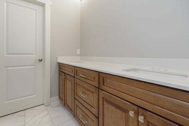 8294 MORGAN Street NW, Pickerington, OH 43147