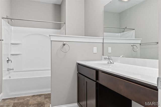 221 Northern Pines Court, St Peters, MO 63376