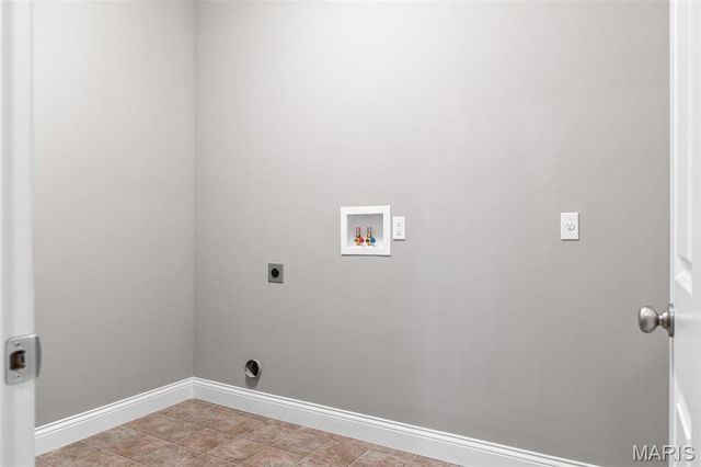 221 Northern Pines Court, St Peters, MO 63376