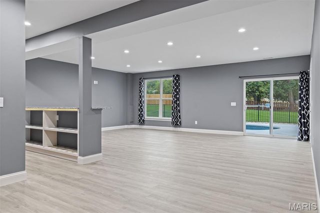 221 Northern Pines Court, St Peters, MO 63376