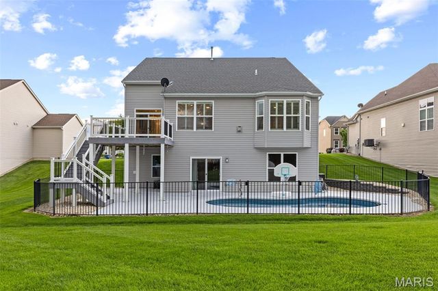 221 Northern Pines Court, St Peters, MO 63376