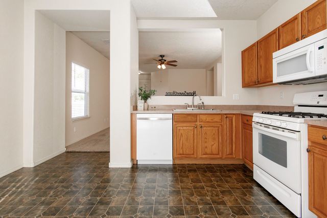 5200 Dulce Drive NE, Rio Rancho, NM 87144