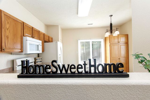 5200 Dulce Drive NE, Rio Rancho, NM 87144