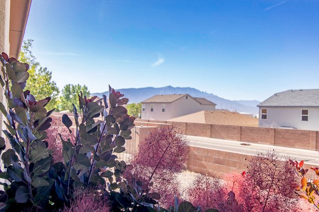 5200 Dulce Drive NE, Rio Rancho, NM 87144
