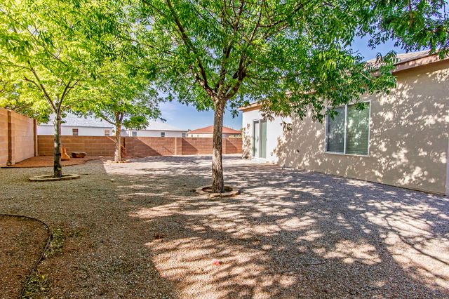 5200 Dulce Drive NE, Rio Rancho, NM 87144