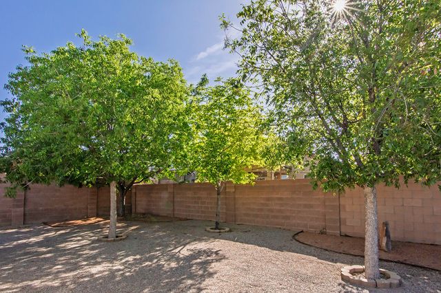 5200 Dulce Drive NE, Rio Rancho, NM 87144