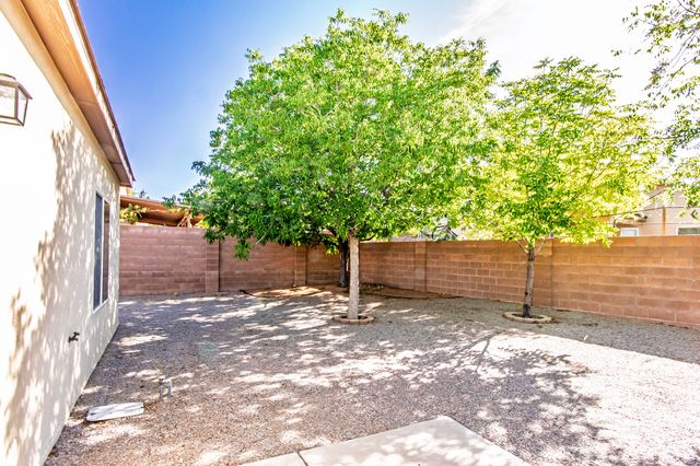 5200 Dulce Drive NE, Rio Rancho, NM 87144