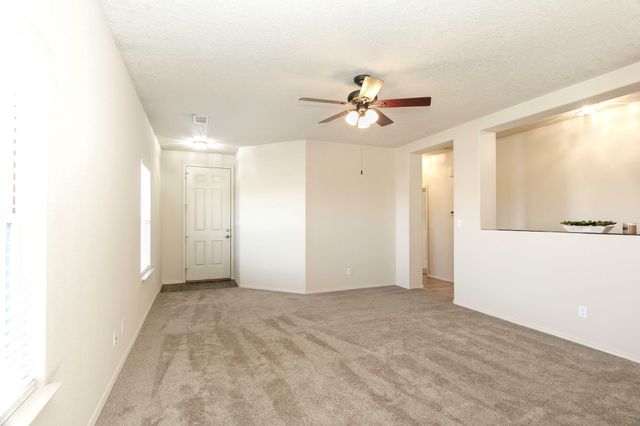5200 Dulce Drive NE, Rio Rancho, NM 87144
