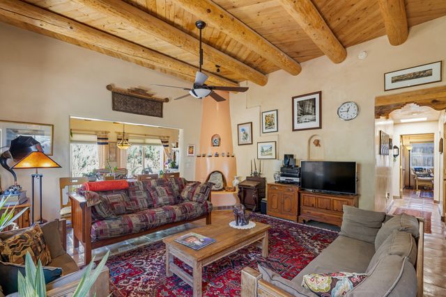 2853 Pueblo Jacona, Santa Fe, NM 87507