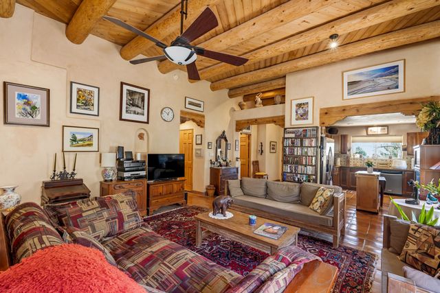 2853 Pueblo Jacona, Santa Fe, NM 87507